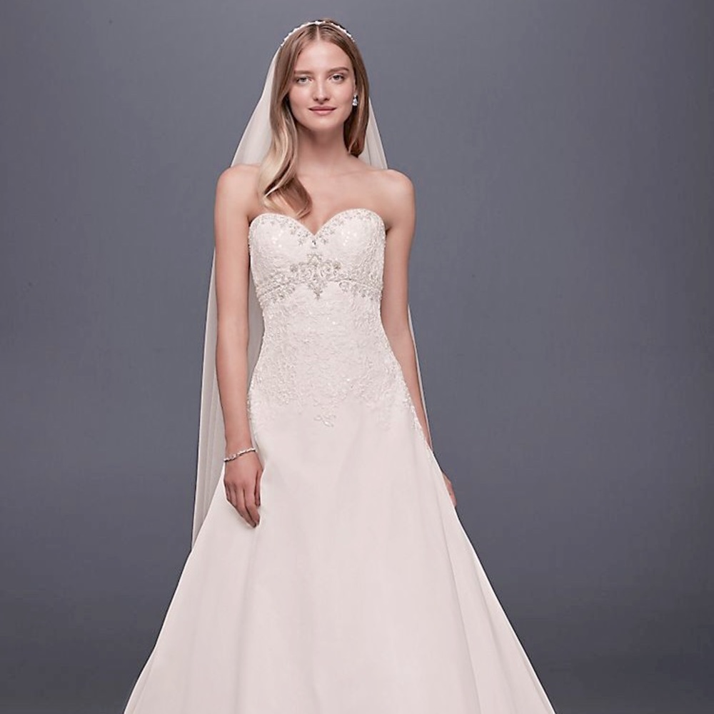 David’s bridal organza wedding dress size 6